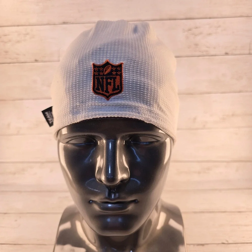NWT Reebok NFL Denver Broncos Beanie NVY Blue White Fleece Waffle Knit Reverible